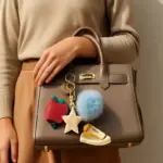 Portachiavi originali moda: l’insospettabile alleato per personalizzare la borsa ogni giorno