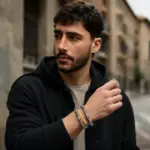 Bracciali in acciaio maschili: la soluzione per completare outfit urban senza eccessi