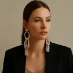 Orecchini maxi: quando indossarli e come abbinarli per un impatto assicurato