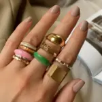 Set di anelli stacking: le combinazioni di tendenza che non passano inosservate