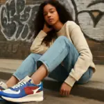 Sneakers color block tendenza streetwear: l’abbinamento che rinfresca ogni outfit con semplicità